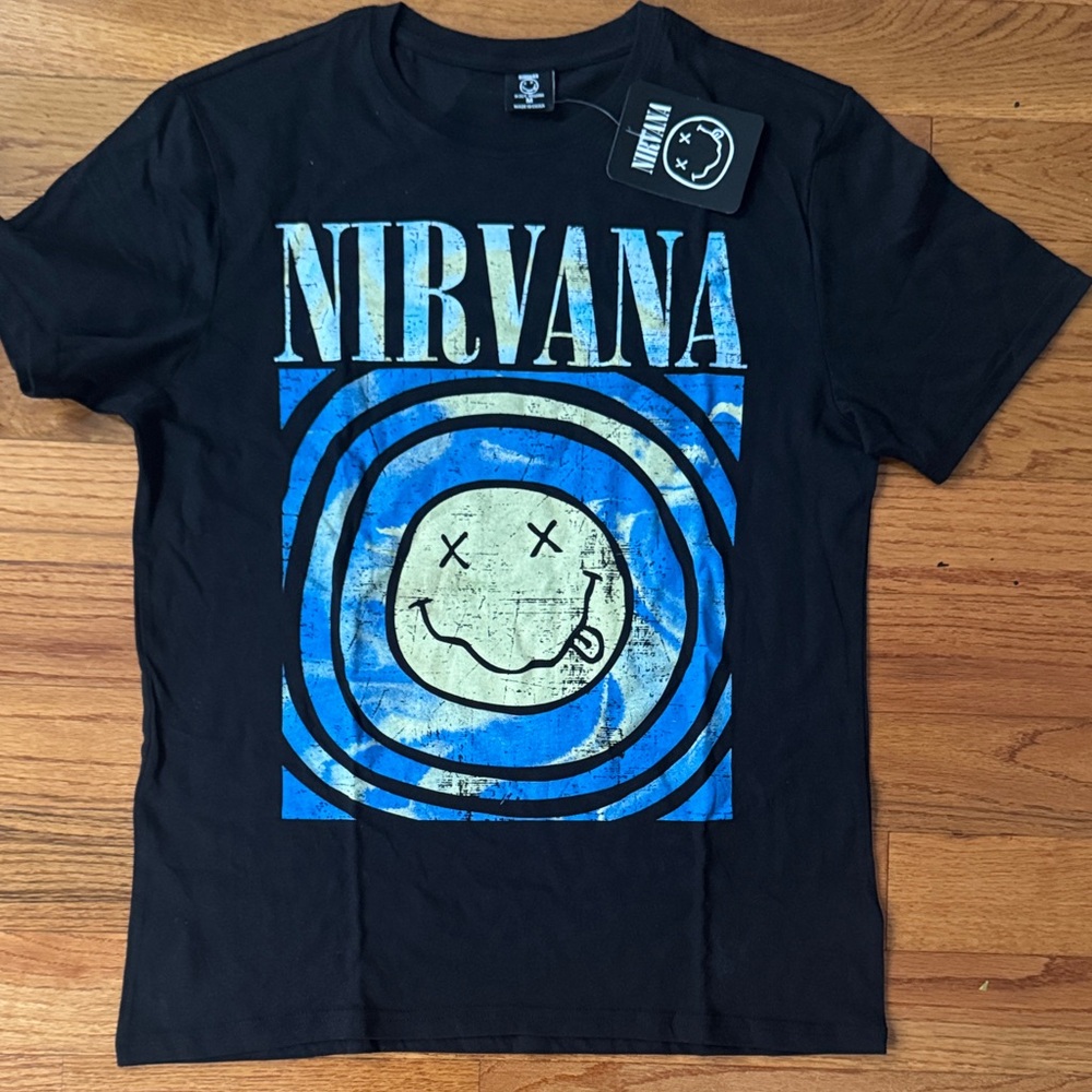 Nirvana graphic tee, size M never worn